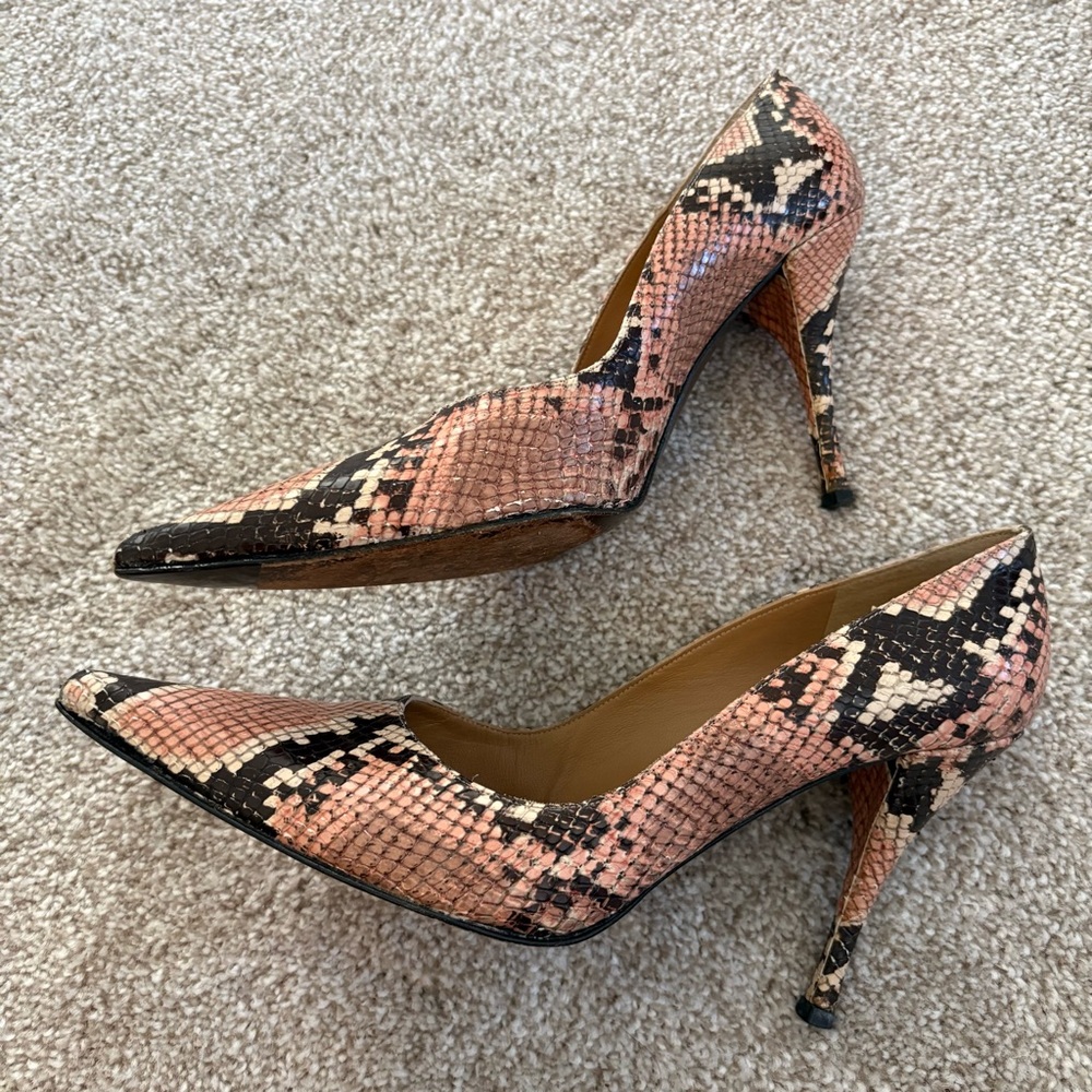 Stuart Weitzman Pink Snakeskin Pointed Toe High Heel Pumps Size 8